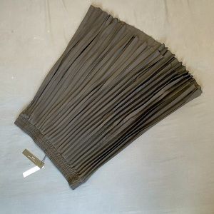 Brand New T Tahari Pleated Midi Skirt